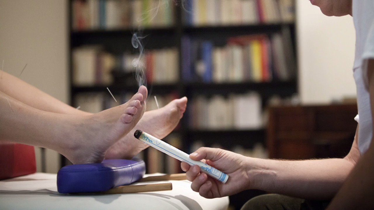 What Is Moxibustion and Can It Help Turn a Breech Baby?